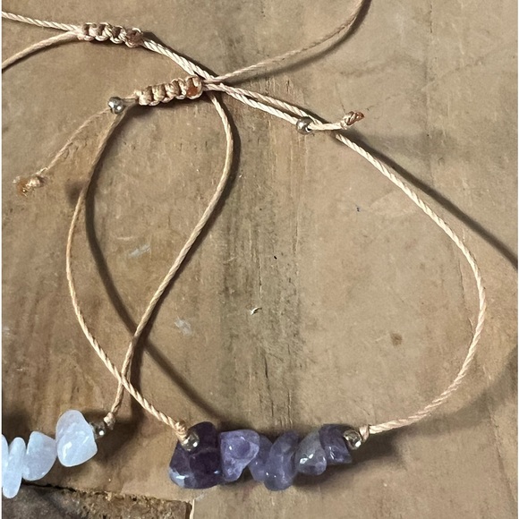 Bundle of 2 Natural Precious Stone Healing Bracelets - Picture 5 of 6